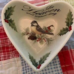 Cracker Barrel dish “Let Heaven and Nature Sing”